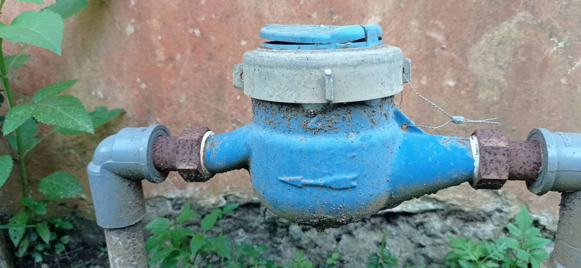 Professional blue water meter pipes garden mclennan county texas service provided in McLennan, Texas with quality workmanship and attention to detail.